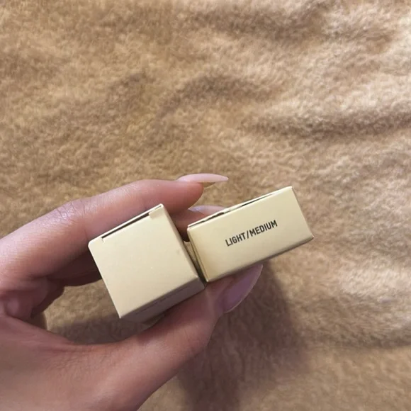 KKW BEAUTY CONTOUR STICK AND BRUSH SET - Picture 2 of 2